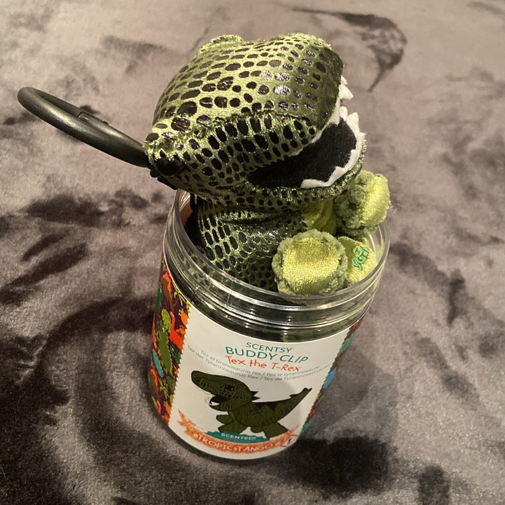 🍭Tex the T-Rex scentsy buddy clip